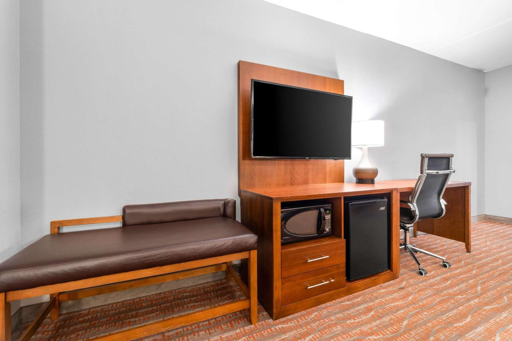 Comfort Suites Jackson I-40 Exterior foto