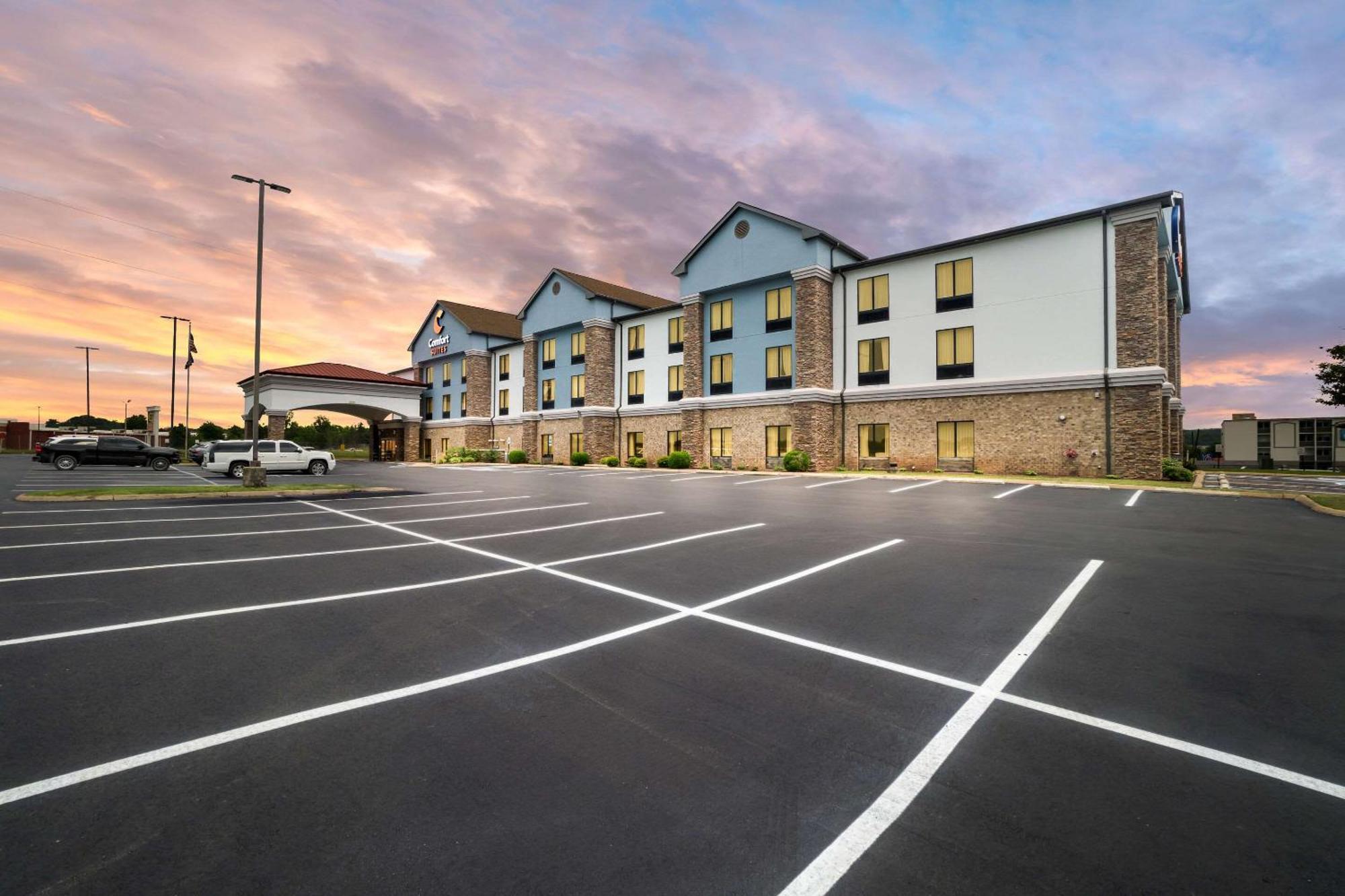 Comfort Suites Jackson I-40 Exterior foto
